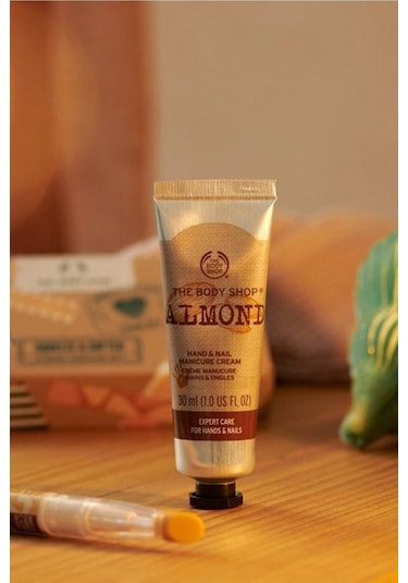 The Body Shop Almond Ikili El Bakım Hediye Seti
