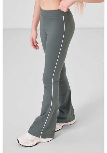 Beyaz-haki Pamuklu O Yaka Standart Fit Basic İspanyol Paça Kız Çocuk Tayt Takım - 75192 Beyaz