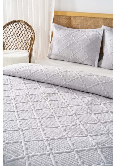 Edda Gri Nakışlı Çift Kişilik Yatak Örtüsü Takımı 3 Parça Uyku Seti Gri