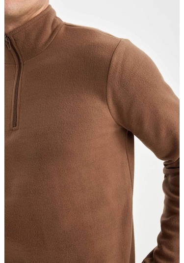 DeFacto Kahverengi Tüylenme Yapmayan Soğuk Geçirmez Regular Fit Dik Yaka Fermuarlı Polar Sweatshirt Y3996AZNSBN267 DeFacto Kahverengi Tüylenme Yapmayan Soğuk Geçirmez Regular Fit Dik Yaka Fermuarlı Polar Sweatshirt Y3996AZNSBN267