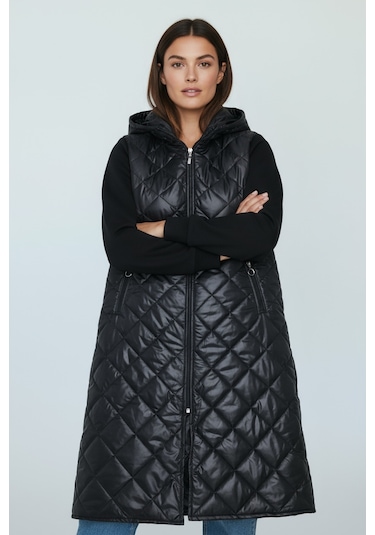 Kadın Önü Fermuarlı Yanlardan Cepli Kapşonlu Kapitone Kap Siyah