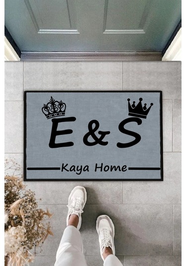 Harfler Ve Soyisim Taçlı Kişiye Özel Tasarım Kapi Paspas 60x40cm Kapi Onu Paspasi Çok Renkli