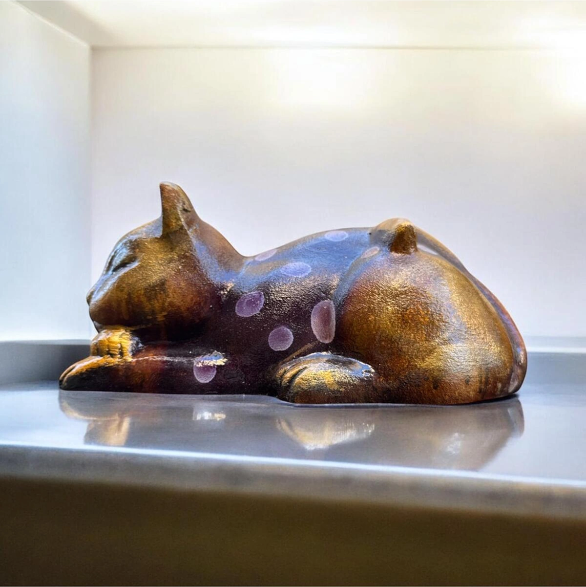 Dekoratif Polyester Uyuyan Kedi Biblo Sarı Kırmızı