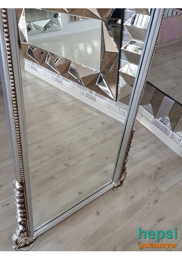 Matmazel Model Gümüş Renk Varaklı Ayaklı Boy Aynası Gümüş