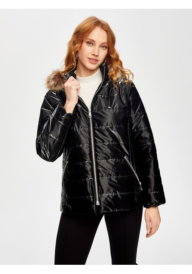 Kürk Kapüşonlu Parlak Kapitone Mont 69442 U6944210 Siyah