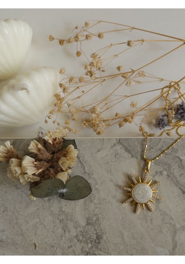 Handmade Pirinç Üzeri Altın Kaplama Güneş Şeklinde Beyaz Kadın Kolye Sevgiliye Hediye