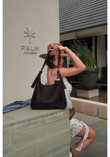 Guts Charmlı Salaş Omuz Çantası Siyah Siyah