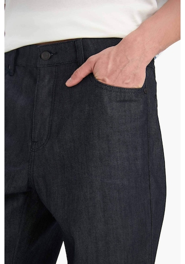 DeFacto %100 Pamuk Straight Fit Yüksek Bel Geniş Paça Jean Pantolon E9339AX25SPNM34 DeFacto %100 Pamuk Straight Fit Yüksek Bel Geniş Paça Jean Pantolon E9339AX25SPNM34