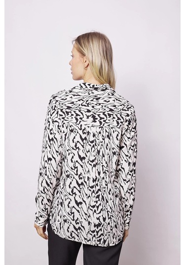 Kadın Likrasız Viskon Vual Desenli Yakalı Düşük Omuzlu Uzun Kol Şık Gömlek-Krem Desen Krem D.