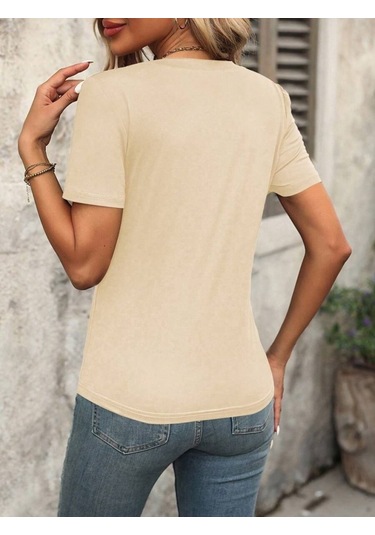 Leyla Sanat Sanata Yeni Bir Bakış Açısı Kadın Kollu V Yakalı Omuzlarda Çizgi Detaylı Viskon Bluz Bej