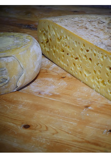 Yeke Kişi Kars Gravyer Peyniri 250 G