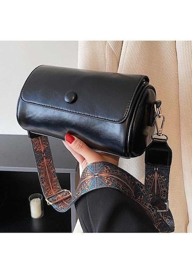 Novahub Siyah Retro Küçük Kadın Çantası, 20x11x11cm, Geniş Bant Tek Omuz Askılı, Yeni Moda Bahar Çanta, Popüler Silindir Tasarım Siyah