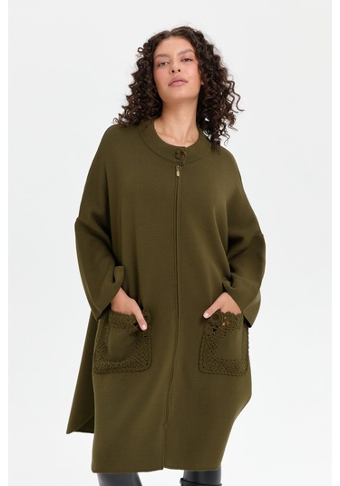 Kadın Dik Yaka Cebi Gül İşlemeli Fermuarlı Panço Haki Haki