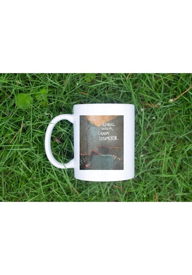 Üşengeç Değilim Canım İstemiyor Yazılı Komik Kupa Bardak Mizahi Sözlü Hediye Bardak Beyaz