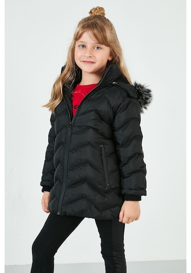 Lela Peluş Astarlı Yakası Suni Kürklü Çıkarılabilir Kapüşonlu Kışlık Kız Çocuk Mont 5766041 Siyah Lela Peluş Astarlı Yakası Suni Kürklü Çıkarılabilir Kapüşonlu Kışlık Kız Çocuk Mont 5766041 Siyah