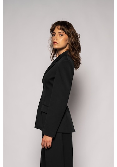 Thalure Kadın Siyah Agraflı Bele Oturan Blazer