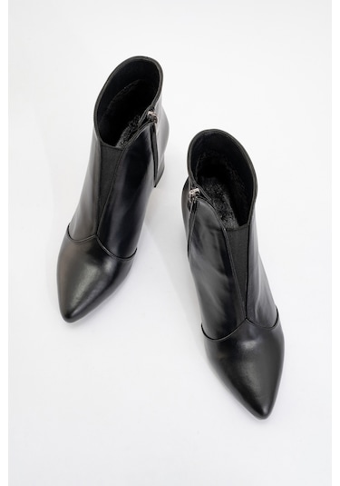 Finda Siyah Hakiki Deri Kadın Kalın Topuklu Bot Siyah