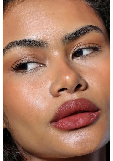 Refy Lip Blush Nemlendirici Ve Doğal Bitişli Ruj Wine 4.7 G