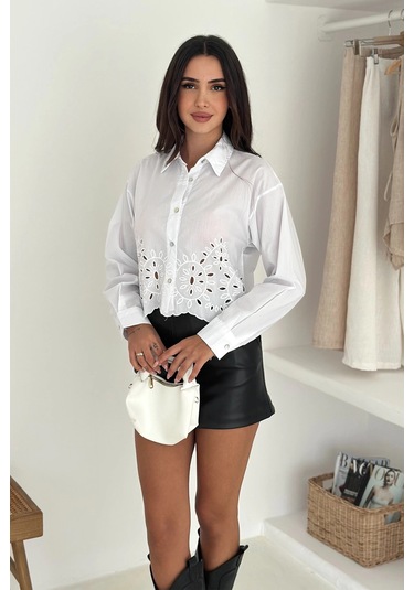 Nakış Detaylı Dakron Gömlek Beyaz
