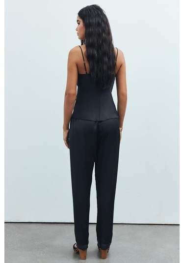 Brûleur Siyah Degaje Yaka Askılı Uzun Saten Pijama Takımı Siyah