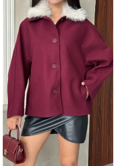 Kadın Bej Kürk Yakalı Kısa Ceket Kaşe Kumaş Oversize Geniş Kol Düğmeli Kışlık Bordo