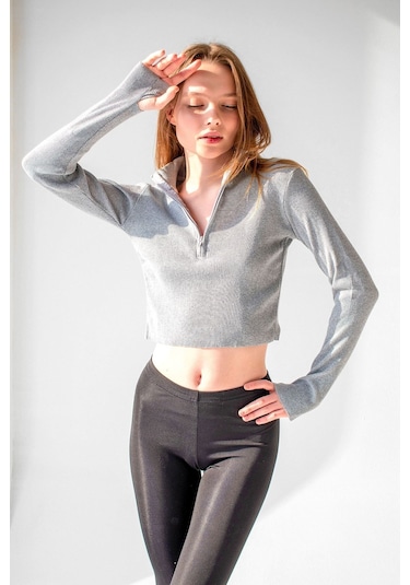 Siyah Bilek Detaylı Fermuarlı Crop Bluz Gri