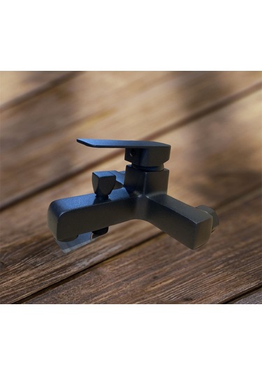 İsaoğlu Yapı Siyah Banyo Bataryası Mat Siyah Kare Banyo Musluğu Pirinç Malzeme Büyük Kare Model Siyah