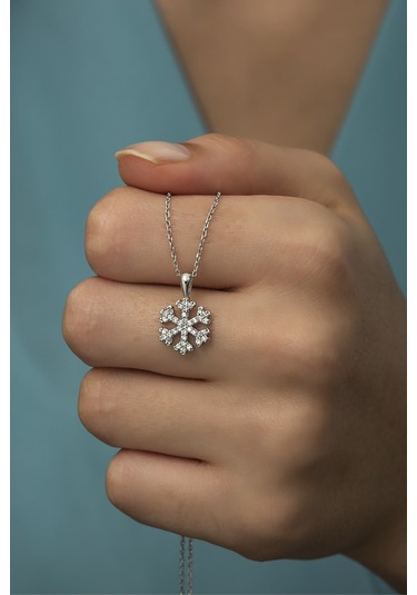 925 Ayar Gümüş Rodyum Kaplama Kar Tanesi Kolye