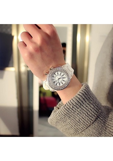 Yingfu Siyah Moda Taklidi Led Işıklı Kadın Spor Dijital Kol Saati Diğer