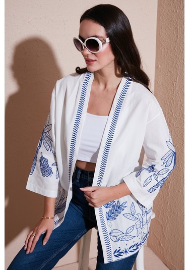 Lela Nakış Işlemeli Pamuklu Oversize Fit Truvakar Kol Bayan Kimono 676302 Ekru