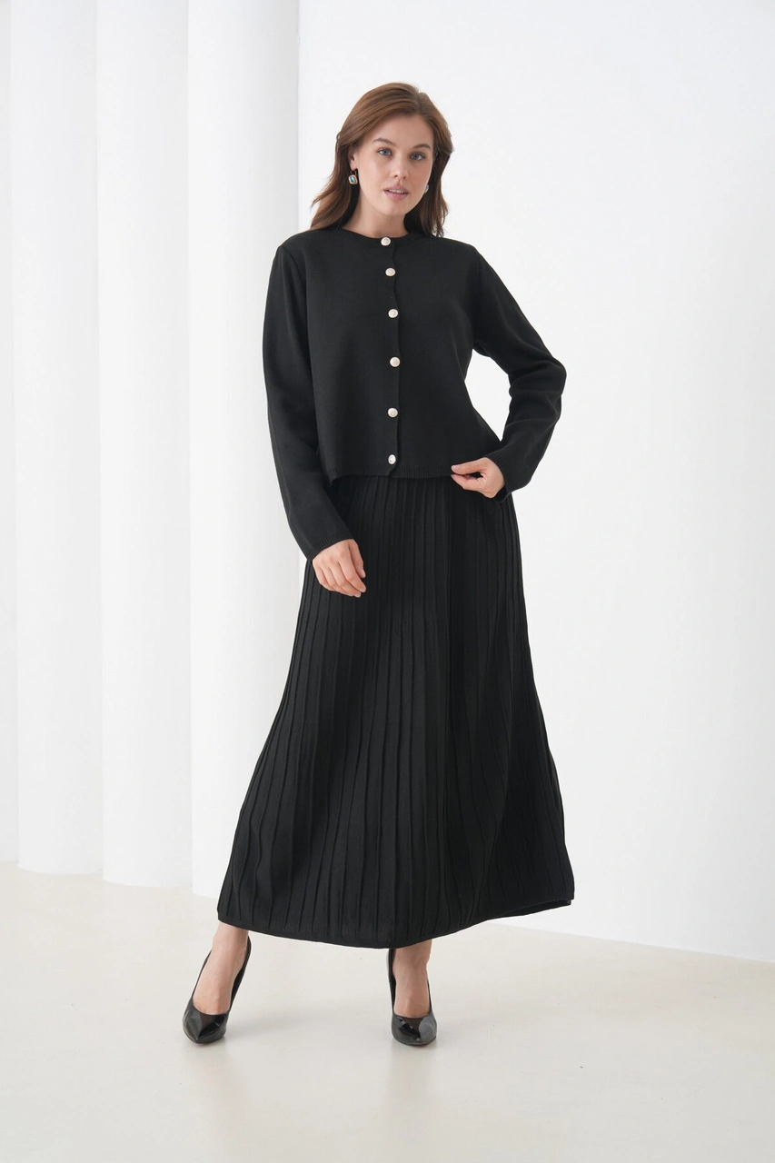 Kadın Pileli Etek Kazağı Düğmeli Tesettüre Uygun Örgü Triko Etekli Ceket Takım Siyah