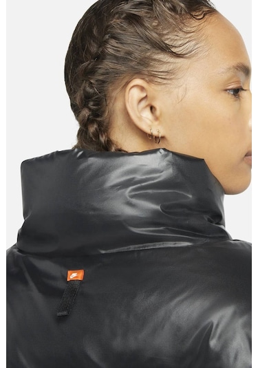 Nike Sportswear Down Fill Therma Fit City Series Full Zip Kadın Bol Kesim Kaz Tüyü Spor Ceket Siyah Nike Sportswear Down Fill Therma Fit City Series Full Zip Kadın Bol Kesim Kaz Tüyü Spor Ceket Siyah