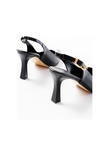 719 Siyah Rugan Sivri Burunlu Toka Detaylı Topuklu Kadın Aya... Siyah Rugan