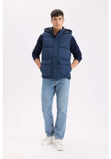DeFacto Regular Fit Kapüşonlu Fermuarlı Cepli Şişme Yelek D6285AX25SPNV175