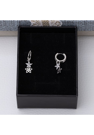 Çiçek Model-2 925 Ayar Gümüş Zirkon Taşlı Kadın Küpe Gümüş