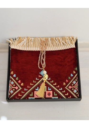 Hediyelik Seccade Tesbih Seti Kilim Desenli Kadife Astarlı Seccade, Kristal Tesbih Ve Özel Kutulu Lüks Hediye Seti Bordo