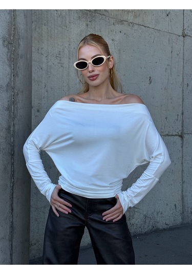 Kadın Kayık Yaka Full Esnek Asimetrik Kesim Comfort Spor Şık Tasarım Yumoş Bluz Beyaz