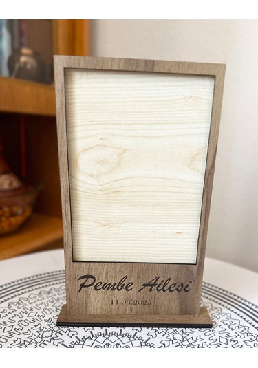 Kişiye Özel Kişiselleştirilebilir Üzerinde İsim Yazılı Ahşap Fotoğraf Çerçevesi - Dikey