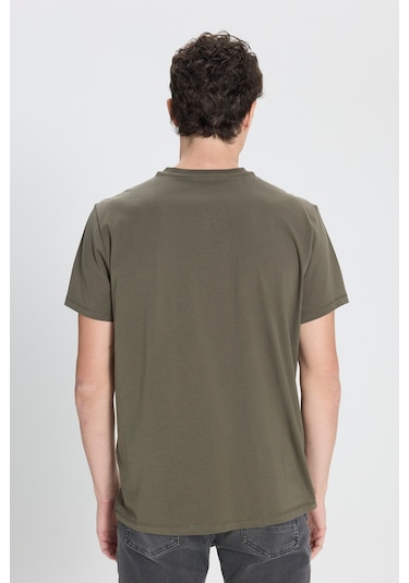 Ac&Co / Altınyıldız Classics Slim Fit Dar Kesim V Yaka Pamuklu Erkek Tişört Haki Ac&Co / Altınyıldız Classics Slim Fit Dar Kesim V Yaka Pamuklu Erkek Tişört Haki