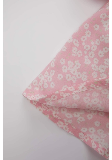 DeFacto Kız Bebek Büyük Yaka Krinkıl Viskon Çiçekli Kısa Kollu Bluz C3761A524SMPN167 Pembe