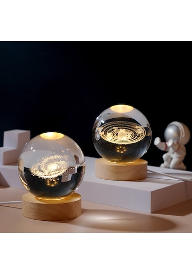 Yaozixa Güneş Sistemi Kristal Topu Satürn 6cm + Ahşap Aydınlatmalı Taban 7cm - Kreatif Gece Lambası, Dekoratif Hediyelik Eşya, Cam Sanayi Ürünü