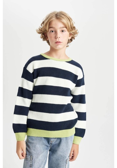 DeFacto Erkek Çocuk Bisiklet Yaka Çizgili Triko Kazak C3117A824WNER233 DeFacto Erkek Çocuk Bisiklet Yaka Çizgili Triko Kazak C3117A824WNER233