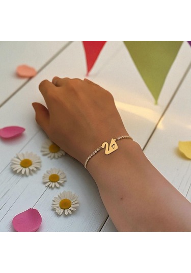 Archin V Harfine Özel 14 Ayar Altın Plakalı Beyaz Taş Detaylı Kuğu Kuşu Motifli Hediye Bileklik-601harf V