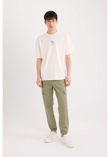 DeFacto %100 Pamuk Boxy Fit Bisiklet Yaka Sırt Baskılı Kısa Kollu Tişört D9344AX25SPER83 DeFacto %100 Pamuk Boxy Fit Bisiklet Yaka Sırt Baskılı Kısa Kollu Tişört D9344AX25SPER83