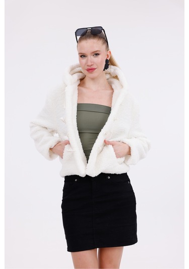 Kapüşonlu Düğmeli Peluş Mont - Kadın Beyaz