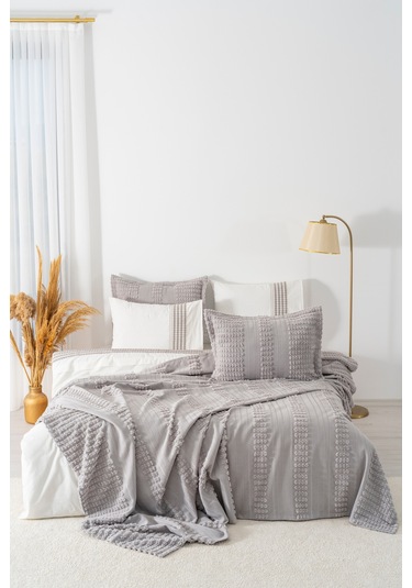 Maisa Gri Nakışlı Çift Kişilik Nevresimli Pike Seti - 7 Parça Çeyiz Seti Gri