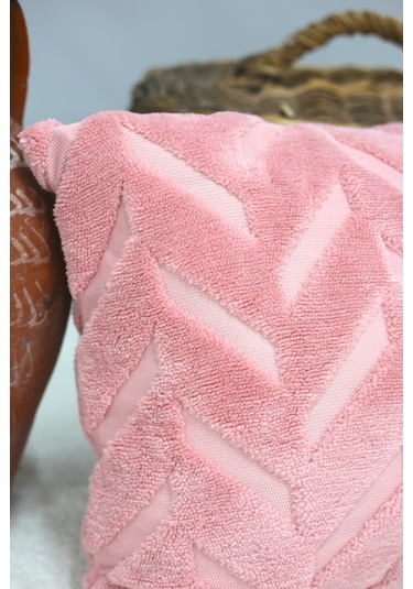 Chevron Welsoft Jakarlı Dekoratif Kırlent Kılıfı 43x43 Cm - Ztchevron Pembe