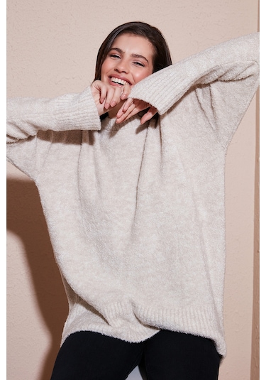 Lela Regular Fit Dik Yaka Yumuşak Dokulu Triko Bayan Kazak 4616222 Taş