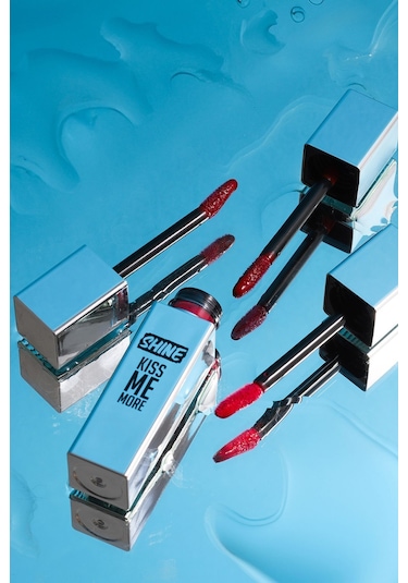 Flormar Shine Kiss Me More Uzun Süre Kalıcı & Parlak Bitişli Likit Ruj 004 Fall Rose