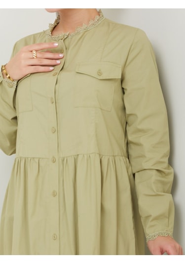 Dantelli Doğal Kumaşlı Boydan Düğmeli Kot Elbise Açık Yeşil